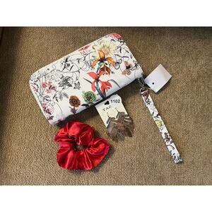 Women’s Wristlet Wallet & Earring Set Fliral Print NWT